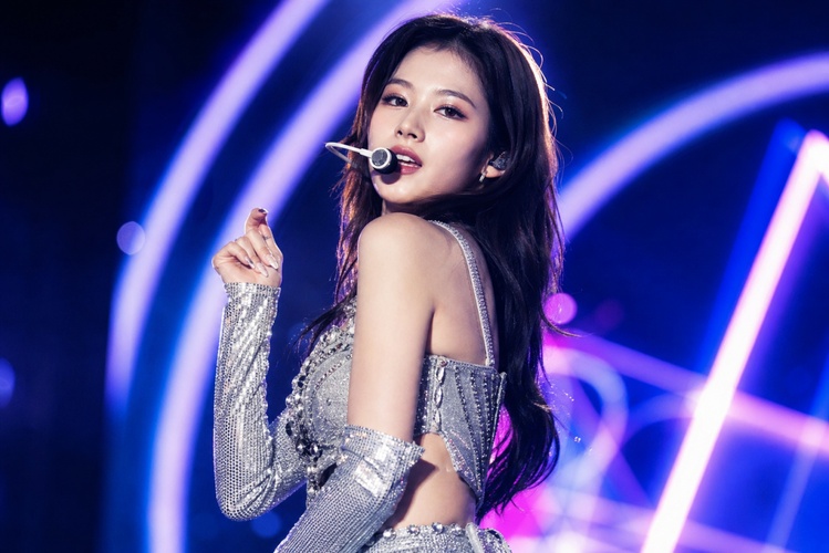 glamorous pop singer