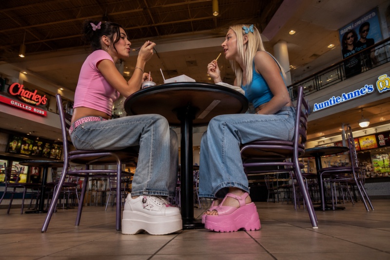 Best Friends Y2k Mall Food Court