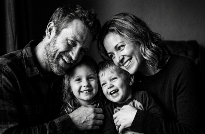 Gemini Ai Photo Prompt for Family 07 Black White Chiaroscuro Closeup Emotion